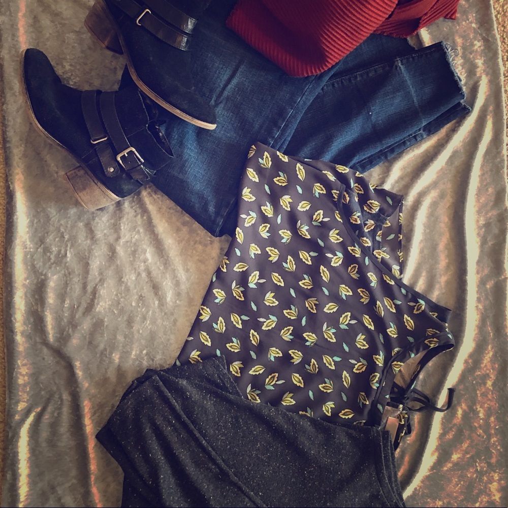 Large LOFT mixed media top